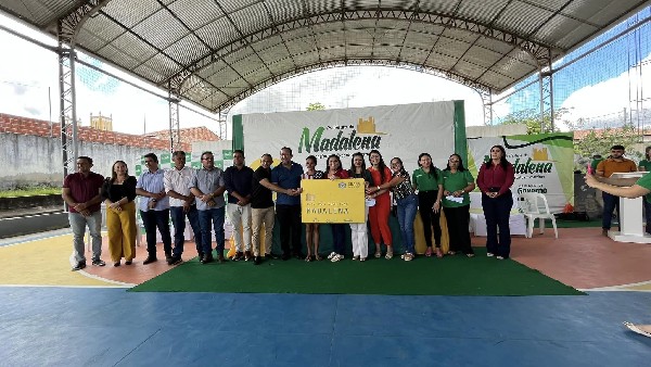 Entrega dos Cartões do Ceará sem Fome em Madalena